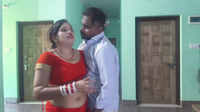 Sona bhabhi: uriya hot patni apne pati ko maarti hai aur apne...