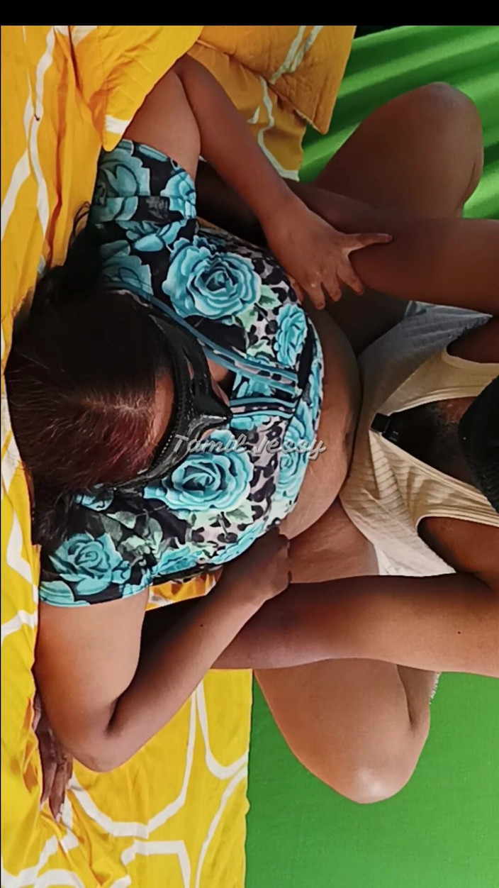 Tamil Jessy: Tentado Kolunthan