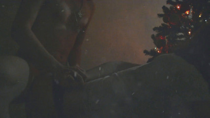 20th century of porn: 在树下操我的女朋友，圣诞礼物