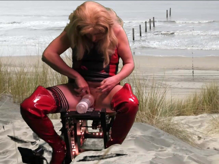 Mrs Samantha: Mrs Samantha Riding Three Dildos on Her Monkey Rocker Fuck...