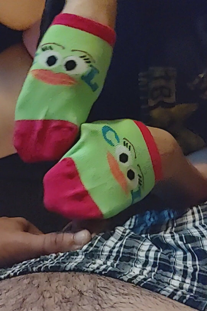 SocksAddict69: #2 дрочка шкарпеткою, дрочка ногами - чіп шкарпетка - мультфільм носок мастурбує сперму