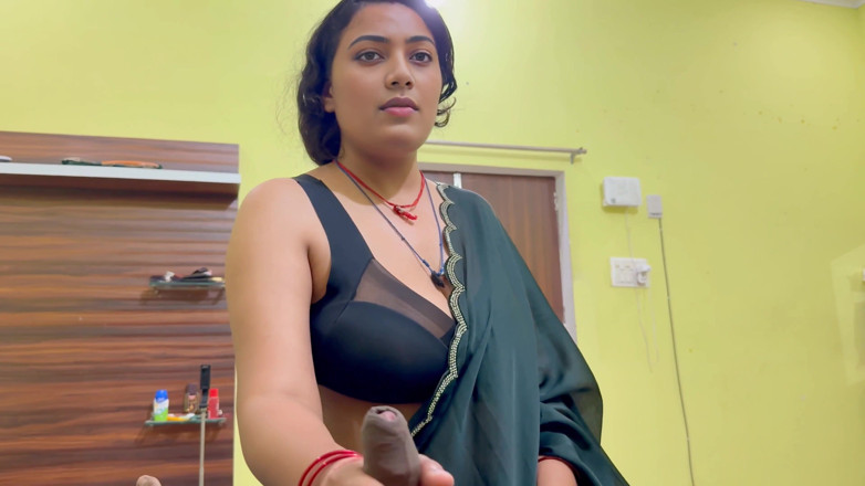 Hotty_ragini: bare stan vaali bhaartiy naukraani ki atirikt vetan ke lie...
