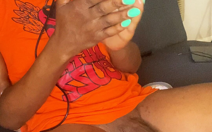 MerlinMystique: Merlin masturbiert an ihrem offenen tag