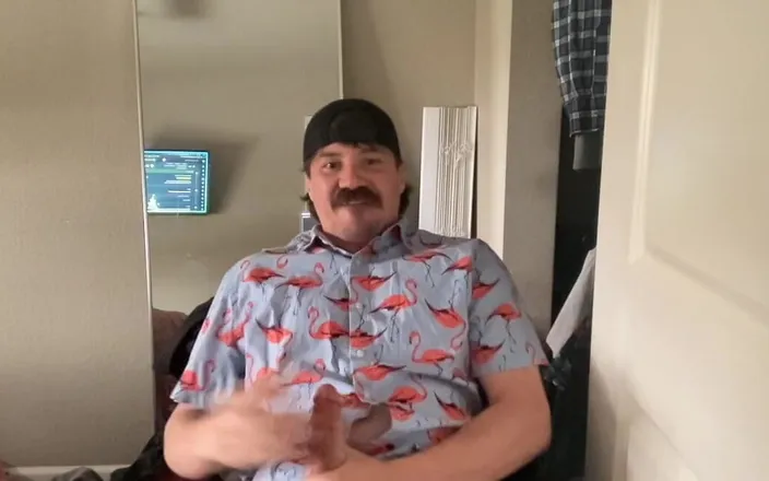 Steelwood303: Happy Friday Yall Deserve a Cumshot