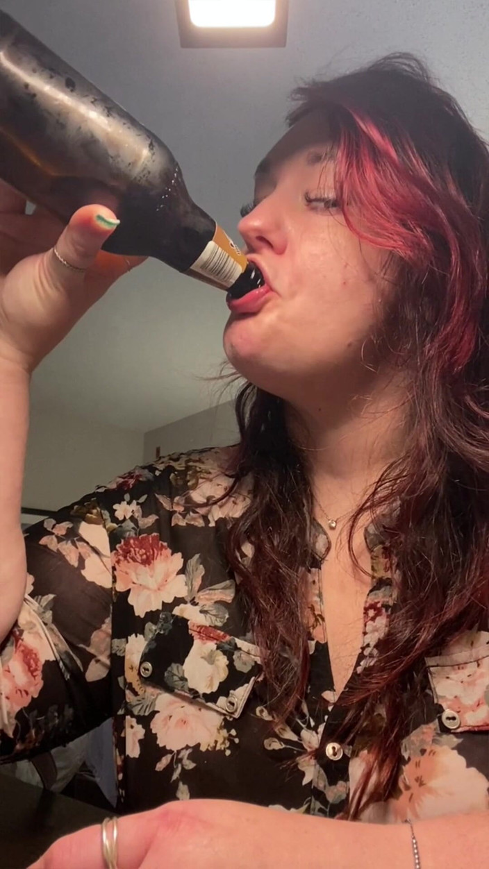 BellaBlast: Bbw rootbeer chug &amp; burps quyến rũ bởi bella blast
