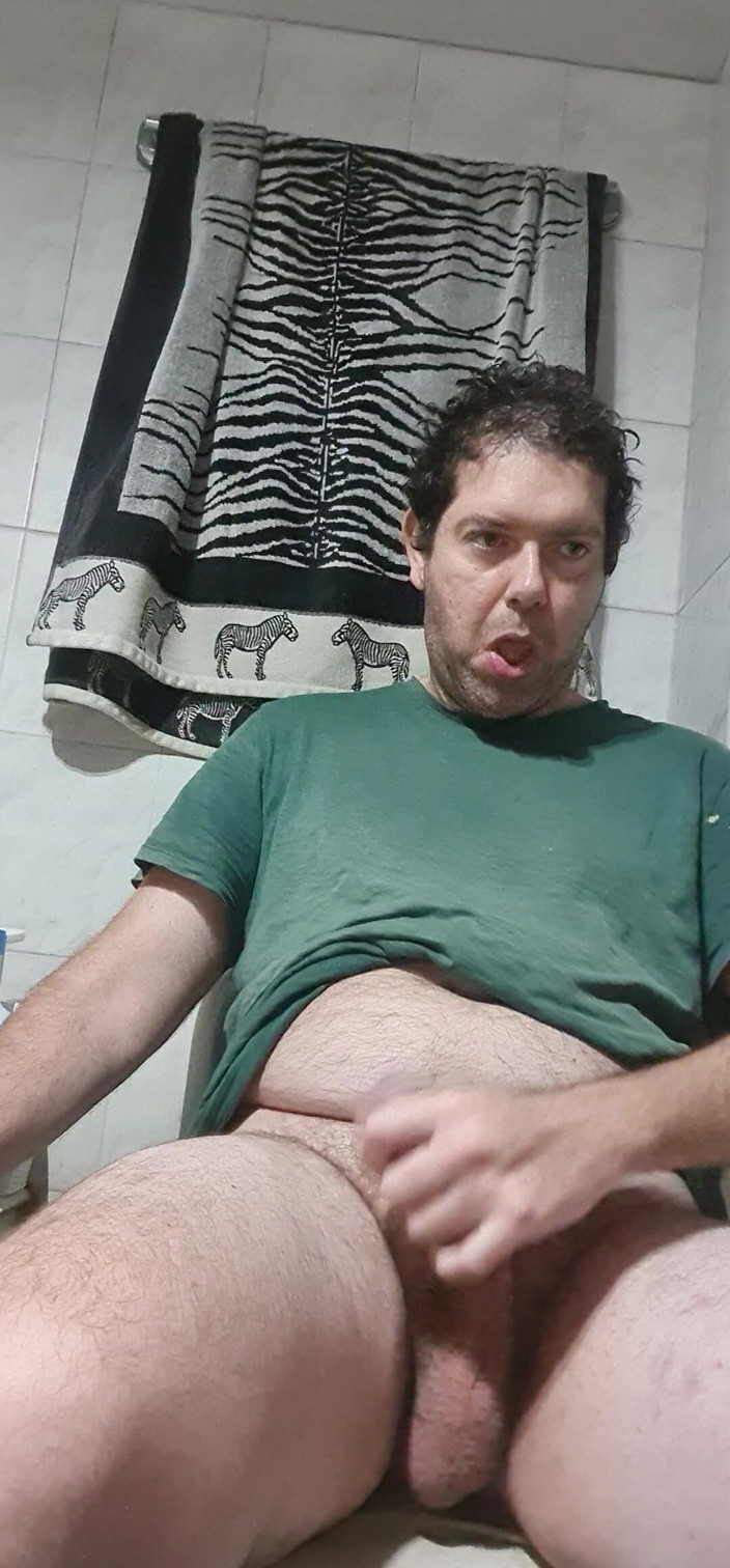 Mirko2589: Ganz nackt im Badezimmer