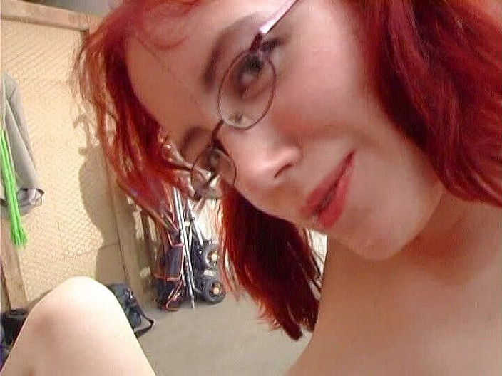 Radical: Fin sevimli 19 yaşındaki genç kız 2 adamla