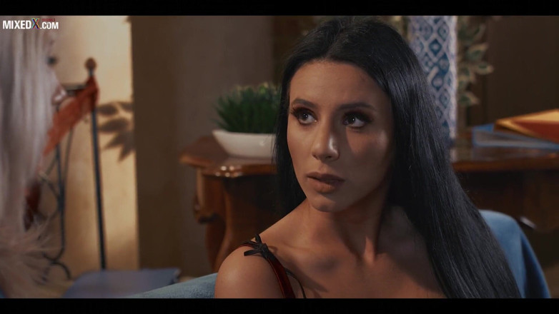 MixedX: น้องสาวเลี้ยงหนุ่มน้อยเงี่ยนจัด Nelly Kent & Missy Luv เลียกัน