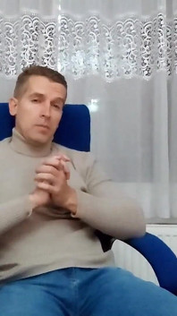 Сексотерапевт убеждает вас пососать его большой член - минет с грязным разговором в видео от первого лица