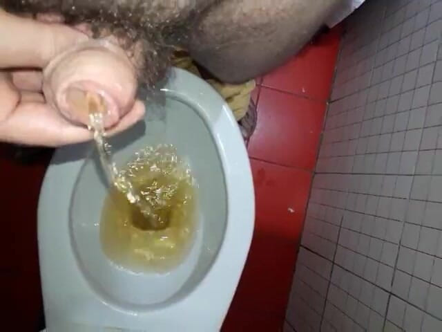 KinkyPigDad: Zweetige lul, stinkend, kaas, plasen