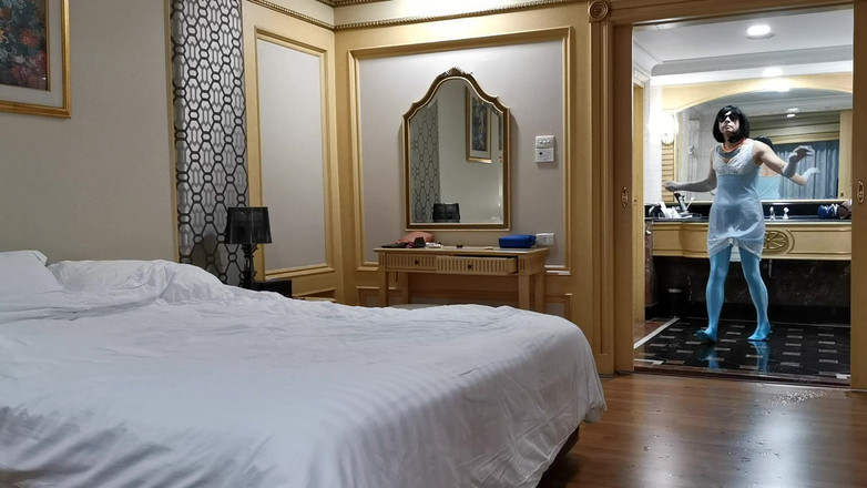 Sissy Cummy Lingerie: Sissy Slut Michelles Morgendliches Erwachen Im Bangkok Hotel &amp; Webcam-show