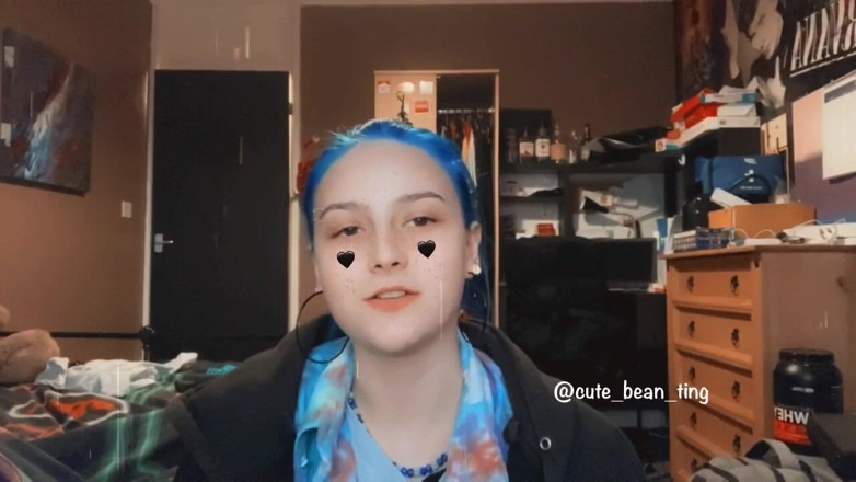 Alice Bean: 내 보지를 젖게 하는 걸 좋아해