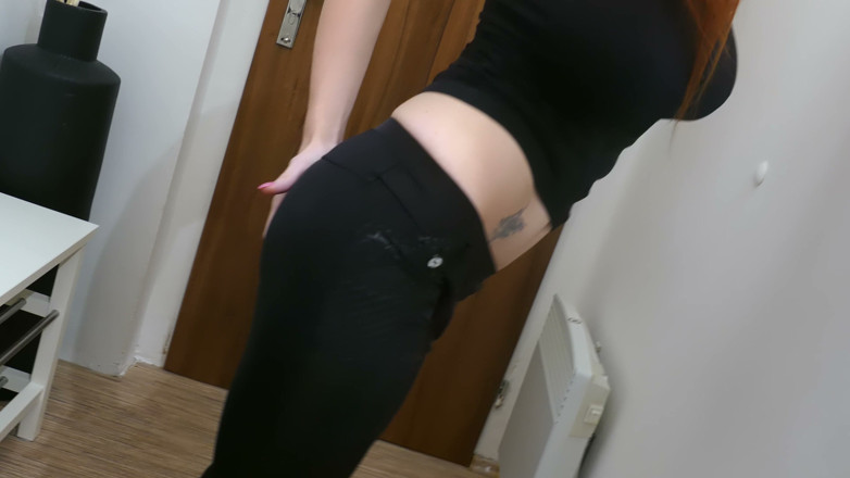 Self Love Top Solo Girls: Busty Redhead with a Magic Wand - Short Solo