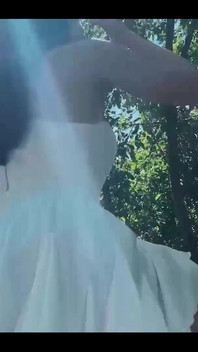 I Like to Walk Along the Street Like a Princess