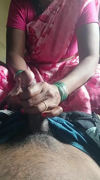 maraathi patni haathon se chudaee aur chudaee