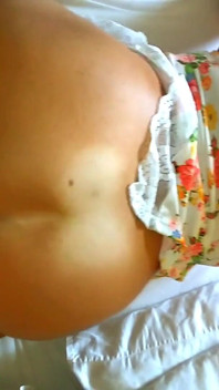 호텔에서 보지를 채우는 발정난 바람피는 마누라