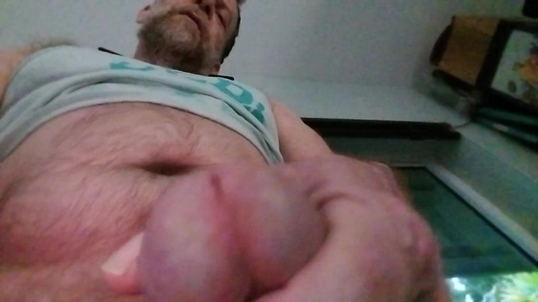 Hairyartist: Ti dò una scopata deepthroat