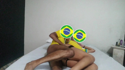 MiguellTrajano: Sousedé sledují mistrovství světa a rozhodli se, že budou mít sex,...