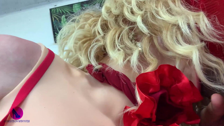 2CD Sluts: Travestito scopato duro e sborrato in faccia