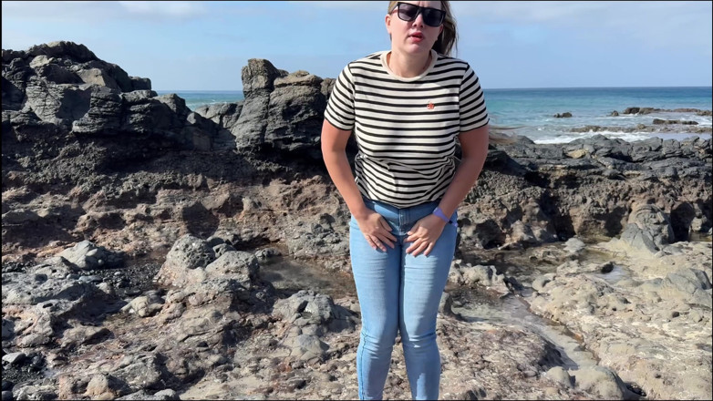 Emma Voyeur: Satu lagi Kemalangan Pantai - Seluar jeans basah di tepi Jalan...