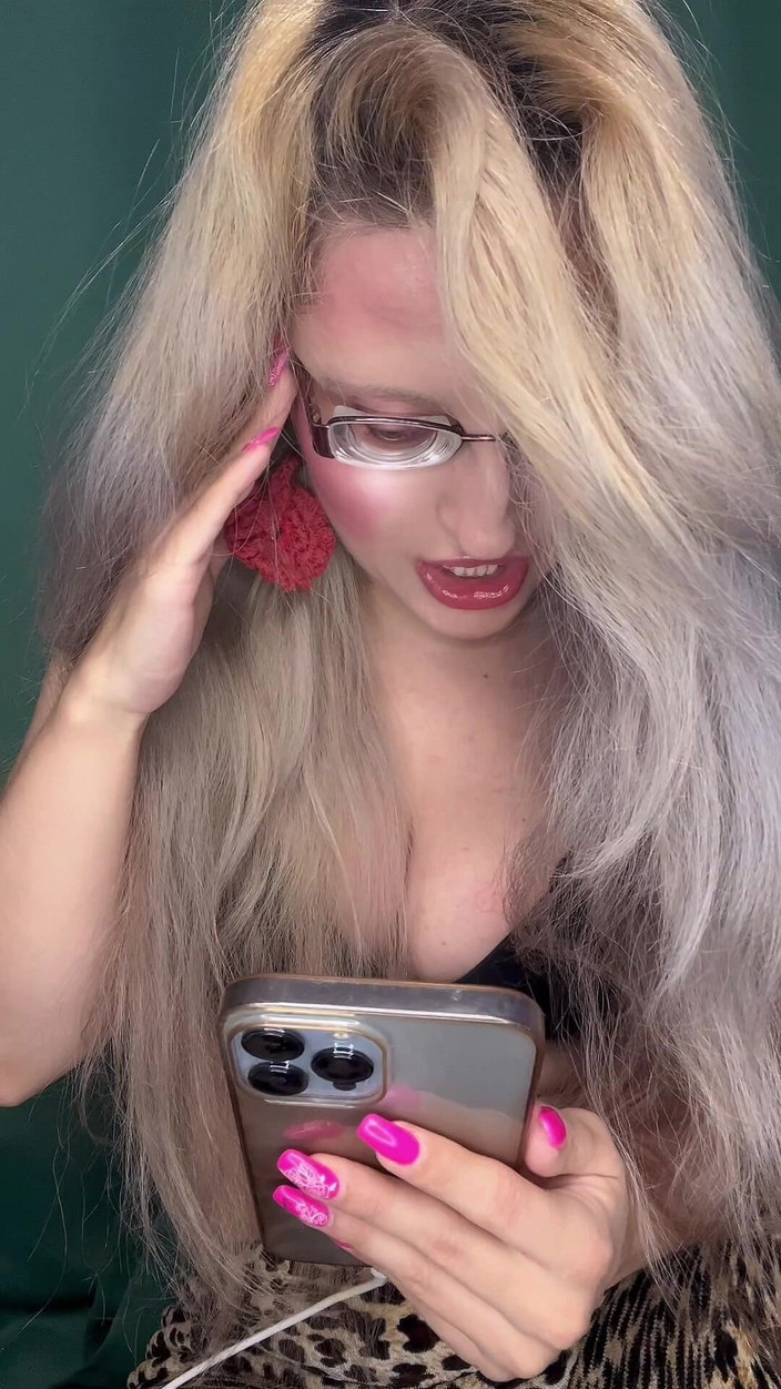 FinDom Goaldigger: Любовна залежність від веб-камери, частина 2