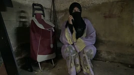 सीरियाई शरणार्थी जर्मन मकान मालिक द्वारा पकड़ा गया - चूसना और चोदना