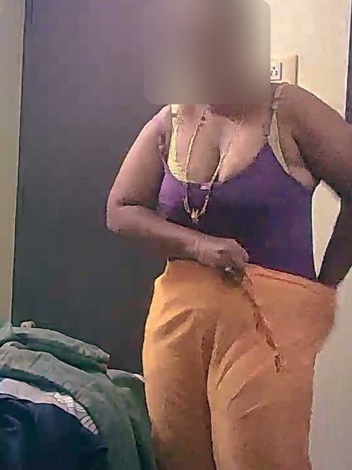 Black & white desicat: Sexy Big Ass &amp; Tits Desi Aunty Dress Change Video