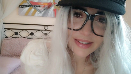 savannahamatoriale: Stepmother masturbates you