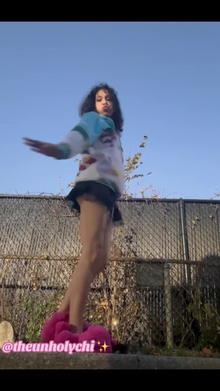 theunholychi: Impulse Pissing