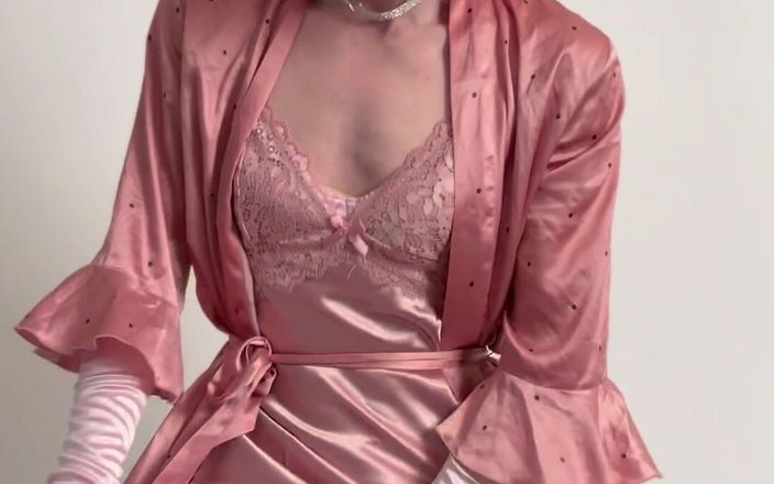 Jessica silk: Jess Silk dildoya biniyor