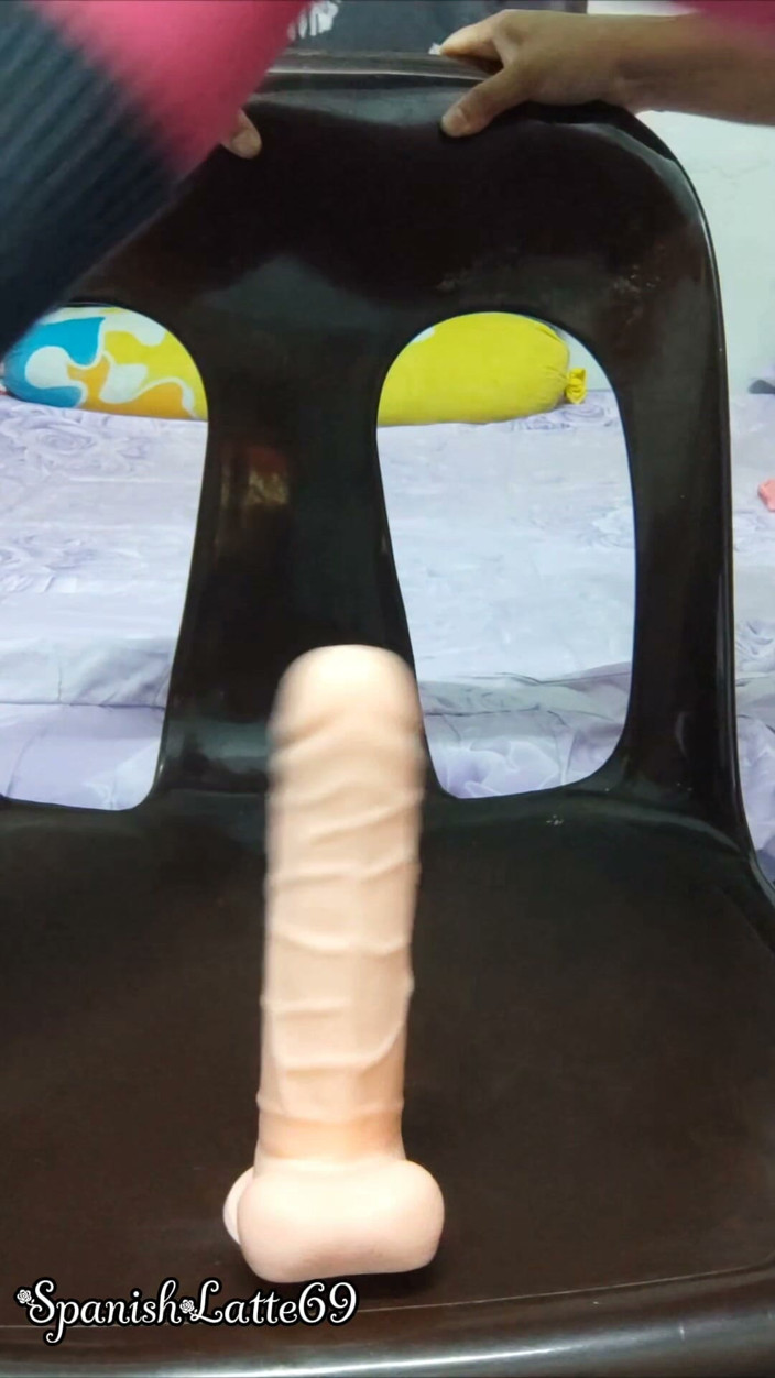 SpanishLatte69: Malay Girl Wears Butt Plug While Masturbating