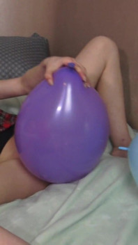 Teen Babe Ballon Fucking