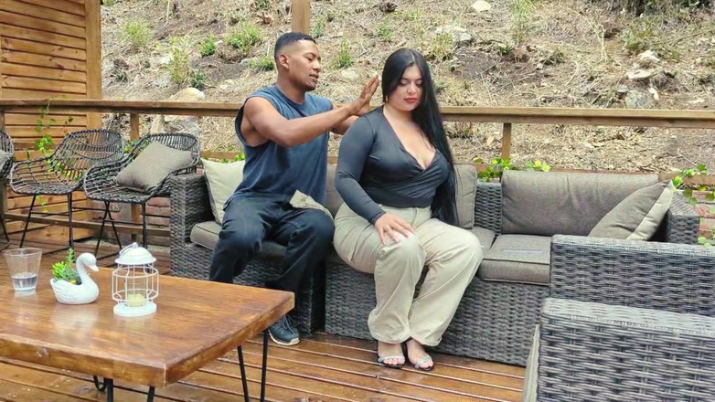 Rioc69: Je vois une cliente et je lui fais un massage...