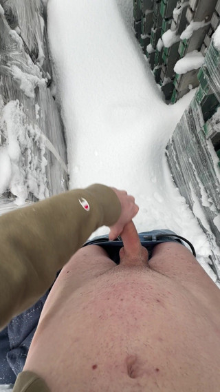 Horneyboy98: In the Winter