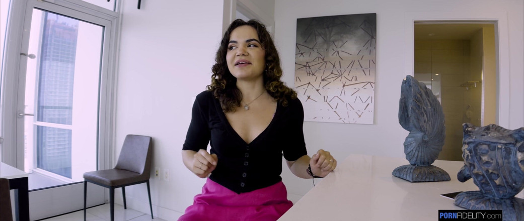 Pornfidelity: Pornfidelity - Naughy Naudi Nala Squirts All Over!