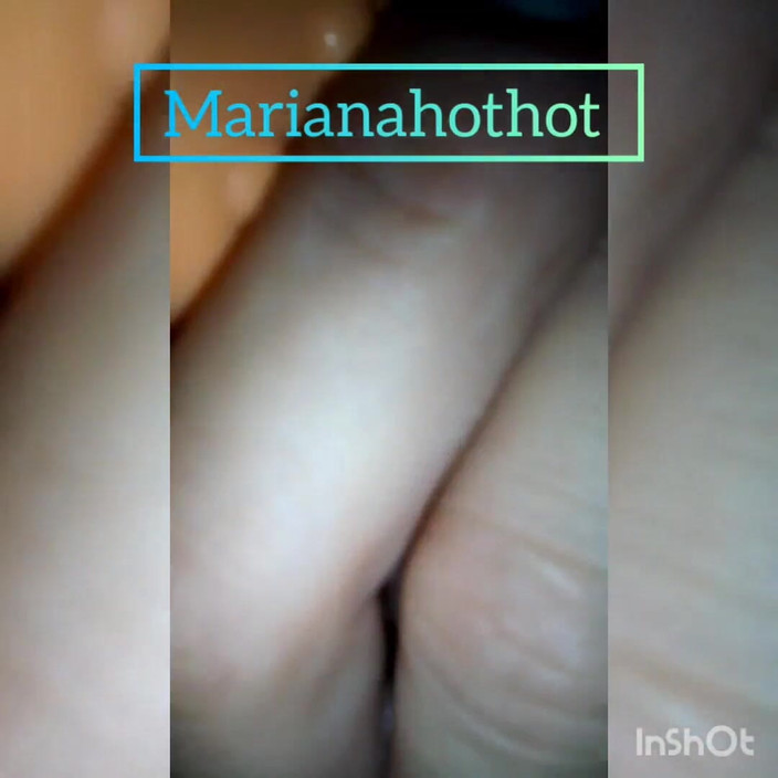 Marian sofar: 阿根廷，一个真正的荡妇，插入两根假阳具