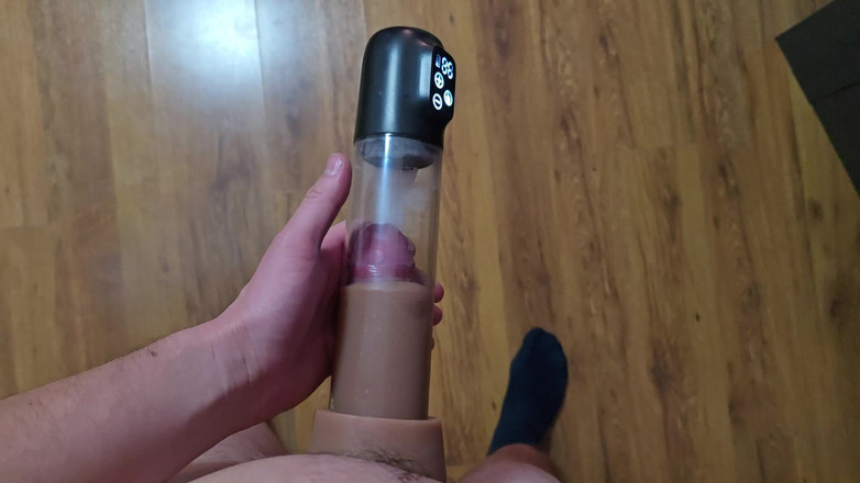 Fap_man93: 在激烈高潮后的一刻，真空泵充满了精子