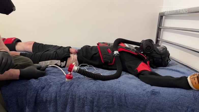 Inmate Cody and SubEdgeX: Mxギアのツインクが苦しめる