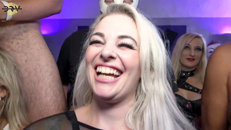 Creampie Clinic: Bareback Breeding Blonde Cumsluts