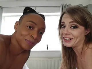 Aprilie - Exxxtras dublu