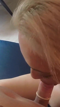 팬과 섹스하는 이탈리아 포르노 스타 메리 라이더. 메리 라이더와 바비 로와 함께