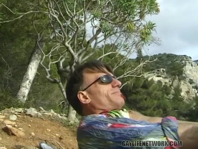 Gay Life Network: Hisap panas &amp; kongkek di tepi lautan