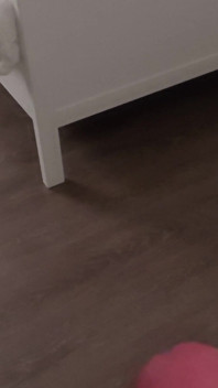 POV: přistihli jste ji při sledování lesbického porna, propašovali se a udělali se na její zadek