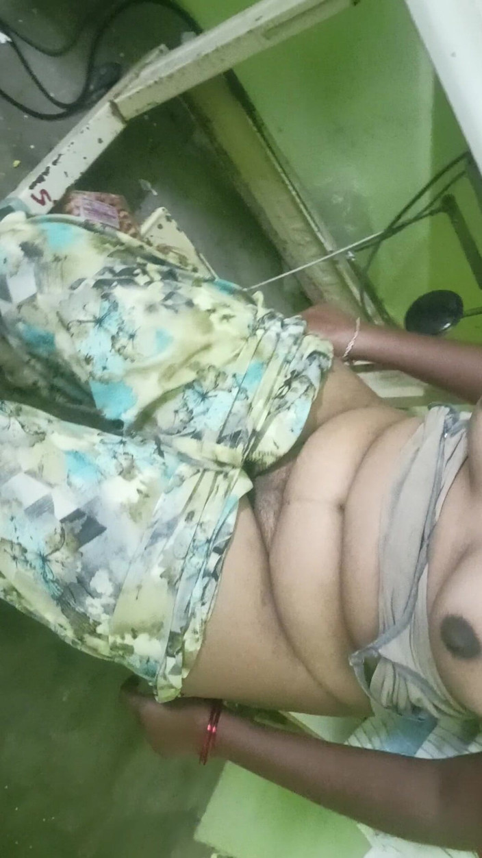 Hotmahi: Hotmahi лижет киску, лижет киску, бойфренд наслаждается оргазмом