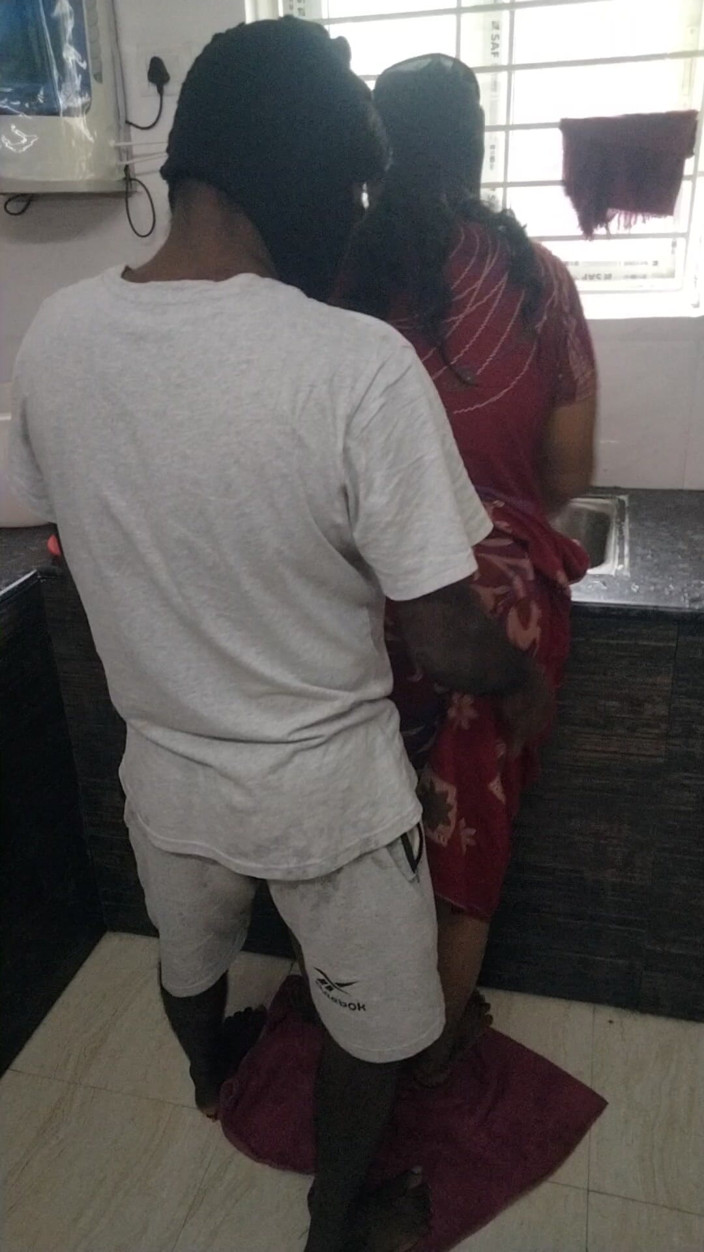 Benita sweety: Tamil Wife Hot Sex at Kitchen on Morning