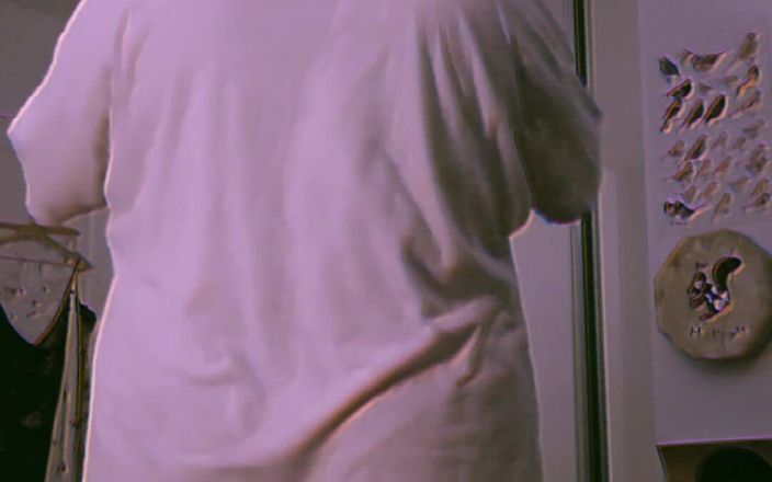MyPrejacBoyfriend: Skakar min stora röv till musik
