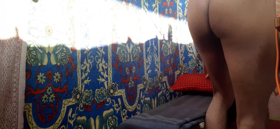 Che: Lỗ đít đen lớn móc cua kiểu chó Ấn Độ