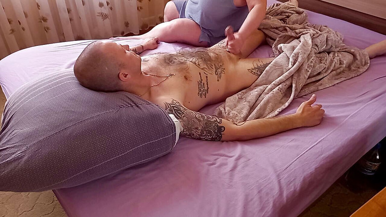 Zona901: Üvey annem beni yarağıma mastürbasyon yaparak uyandırdı