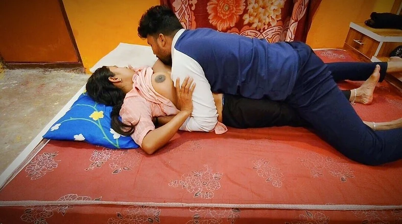 Kumari Queen ji: Truck Driver Wife and Young Boy Fucking Oldest House - Desi...
