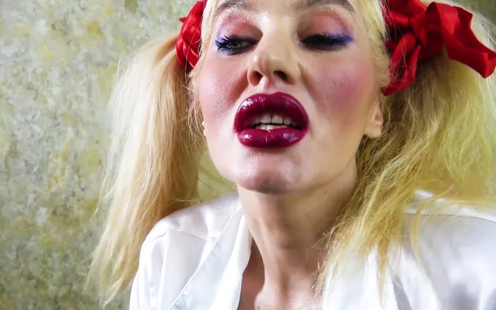 Goddess Celine: Lipstick Domination